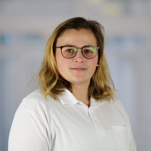 Portraitfoto von Dr. Vanessa Hamed, Oberärztin der Kardiologie am Standort Volksdorf im Albertinen Herz- und Gefäßzentrum Hamburg